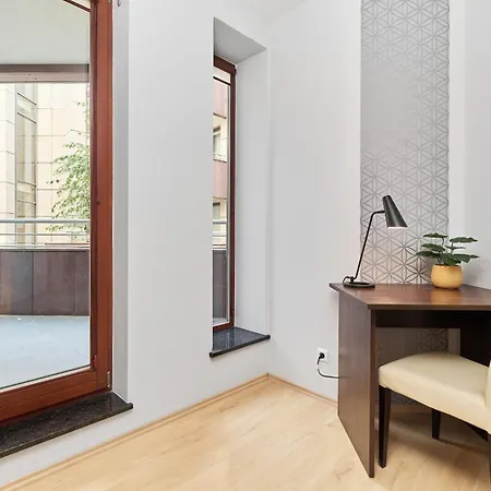 Apartment Krawiecka By Renters