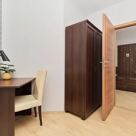 Apartment Krawiecka By Renters *